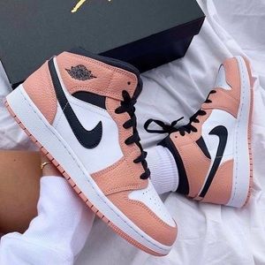 Nike Air Jordan 1 Mid Pink Quartz GS 7